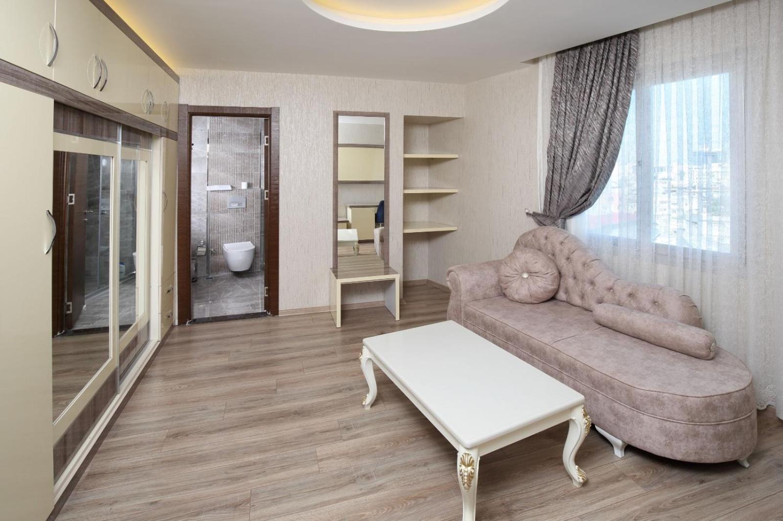 Adana Taskoeprue Hotel Exterior photo